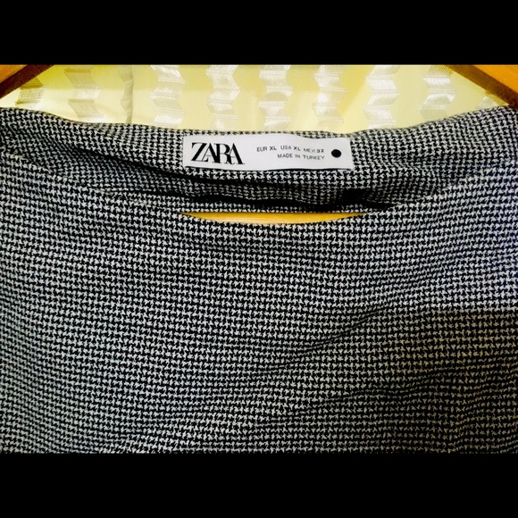 Zara Gingham Elegant Blouse - Picture 3 of 4